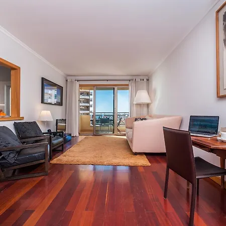 Apartment Falesia Apartment - Pool & Sea View By Lovelystay *