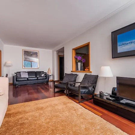 Apartment Falesia Apartment - Pool & Sea View By Lovelystay