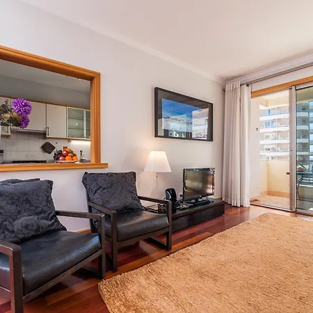 Falesia Apartment - Pool & Sea View By Lovelystay *