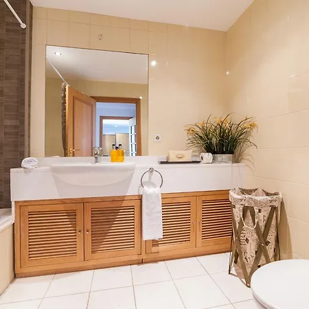 Apartment Falesia Apartment - Pool & Sea View By Lovelystay *
