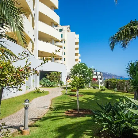 Falesia Apartment - Pool & Sea View By Lovelystay * Funchal (Madeira)