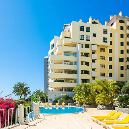 Apartment Falesia Apartment - Pool & Sea View By Lovelystay *